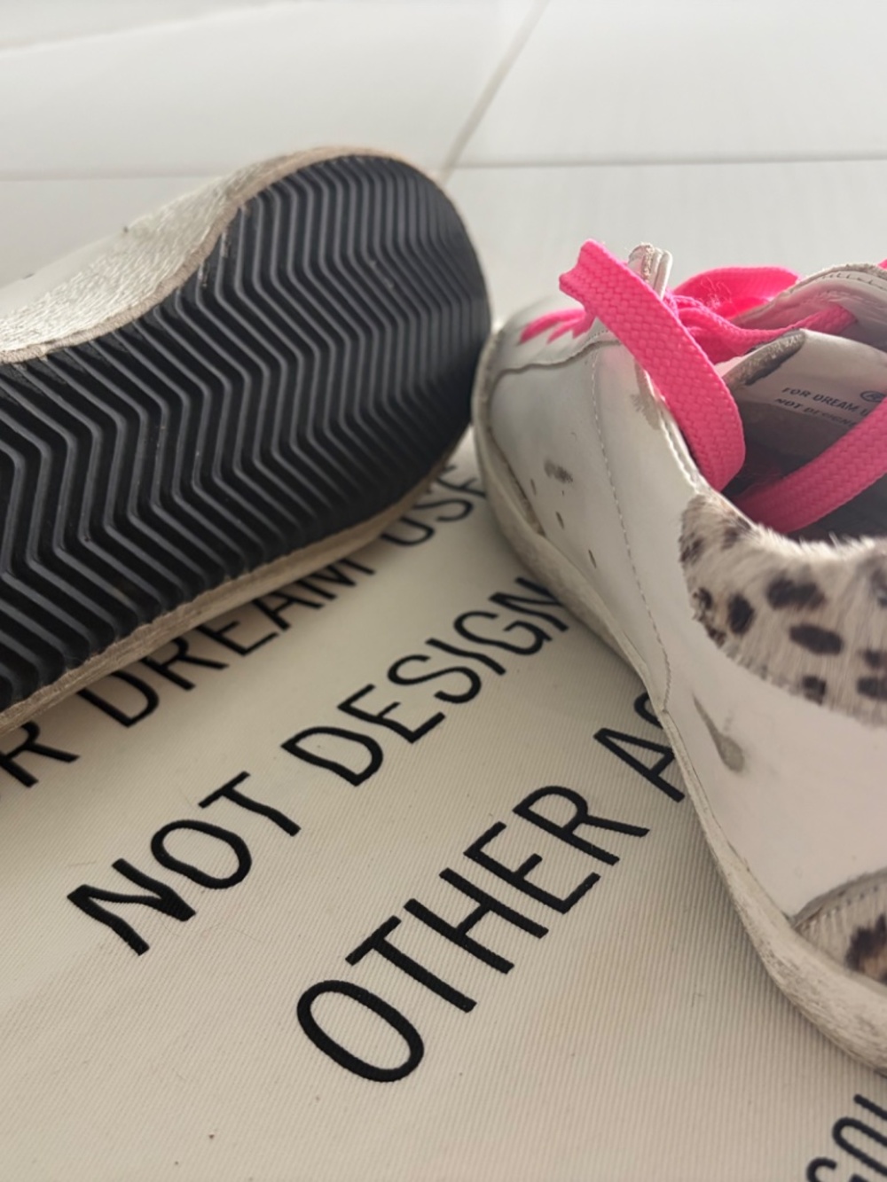 Golden Goose Superstar Sneaker - Picture 3 of 11